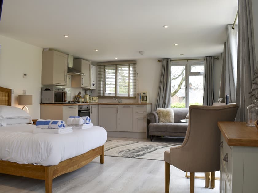 Downwood Meadow Cottage (ref UK32276) in Near Blandford Forum Hoseasons