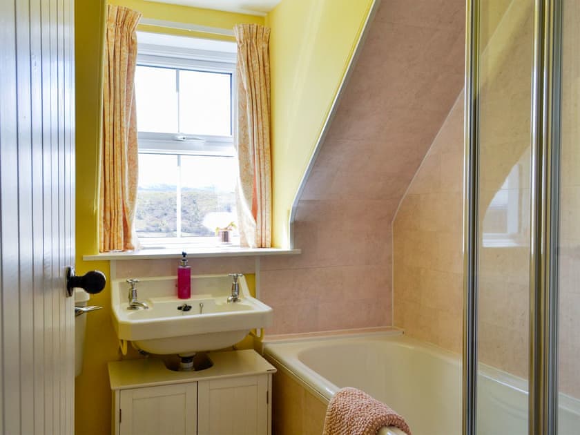 Bathroom | Glenhowl Lodge, Dalry, near Castle Douglas
