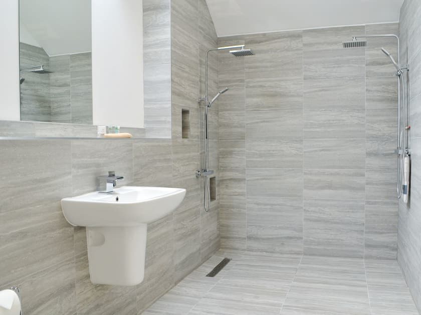 Shower room | Rose Cottage - Hoxne Cottages, Strensall, near York