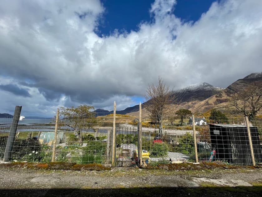 Garden and grounds | Sheena’s But’n’Ben, Corran, near Arnisdale