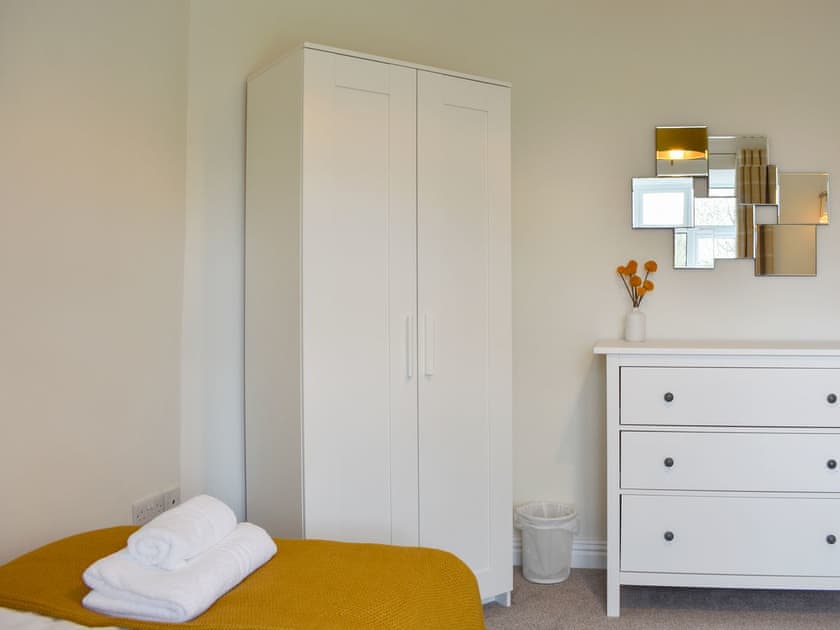 Twin bedroom | Manor Park Cottage, Consett