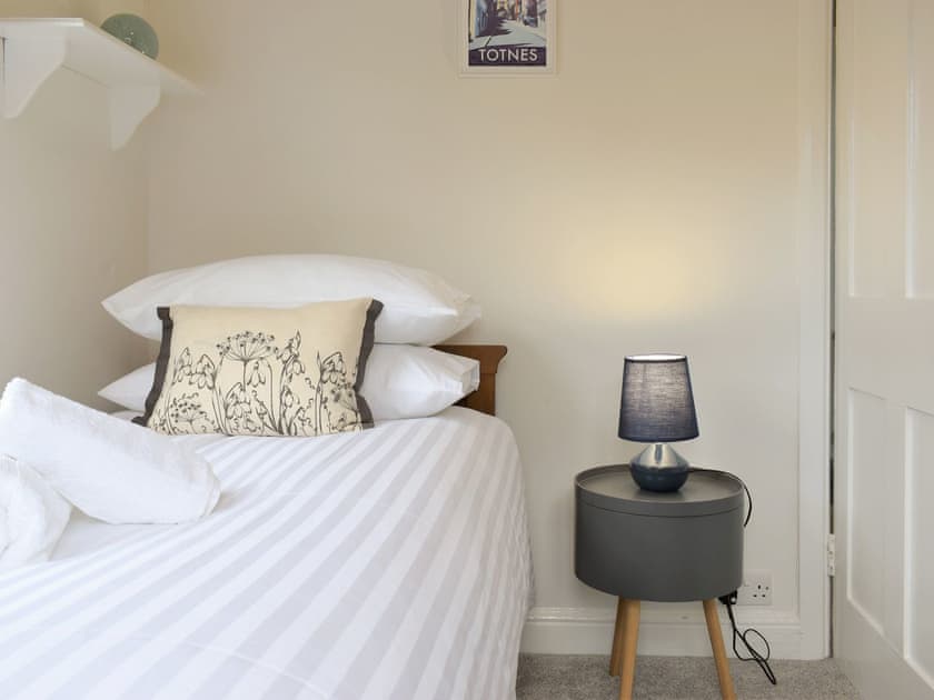 Single bedroom | Dandelions, Newton Abbot