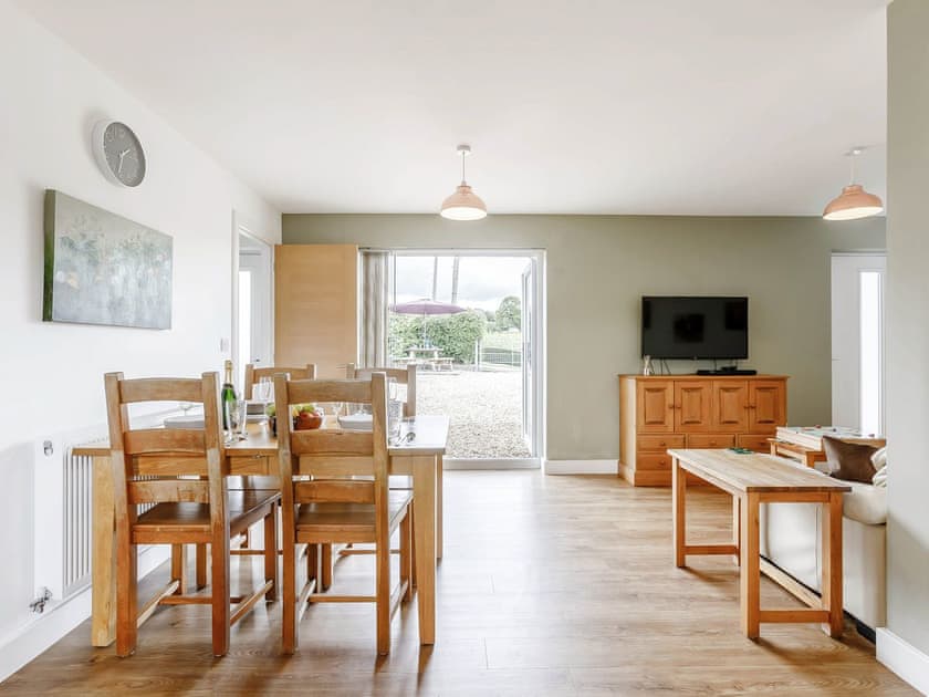 Dining Area | Lilac Lodge, Newnham