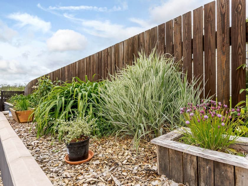 Outdoor area | Lilac Lodge, Newnham