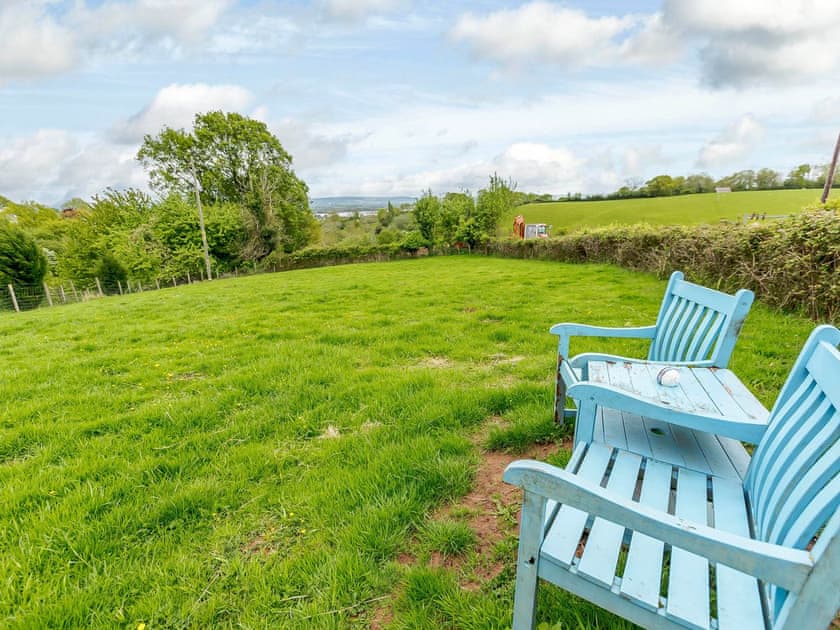 Garden | Lilac Lodge, Newnham