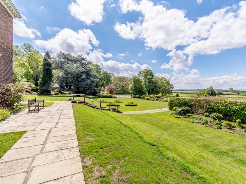 Terrace | Wickersley, Brough