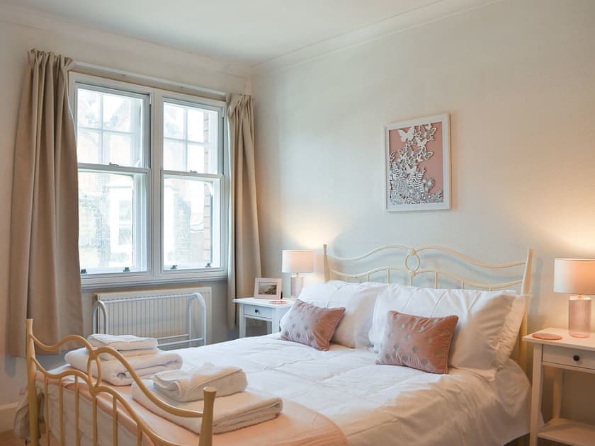Double bedroom | Scarborough Esplanade, Scarborough
