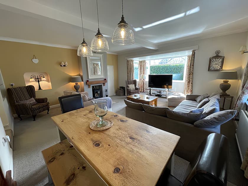 Living room/dining room | Abbey End, Maenan, Conwy