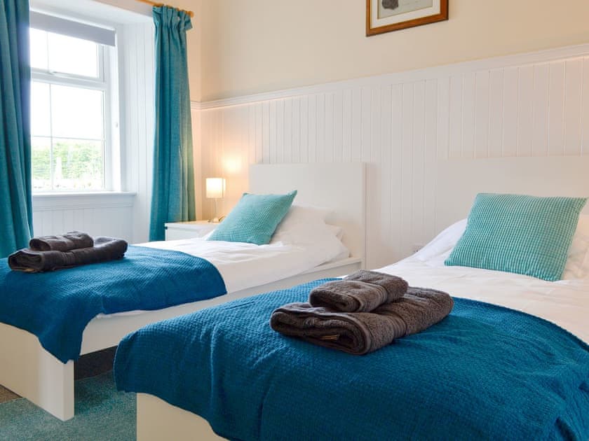 Twin bedroom | Easter Rattray Cottages: The Bothy - Easter Rattray Cottages, Blairgowrie