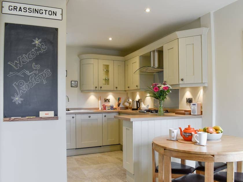 Kitchen/diner | Rooftops - R & R Cottages, Grassington