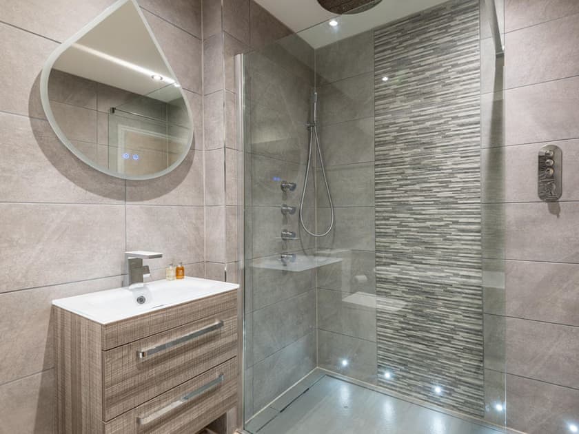 Bathroom | Sea Breezes, Anderby Creek, near Chapel St Leonards