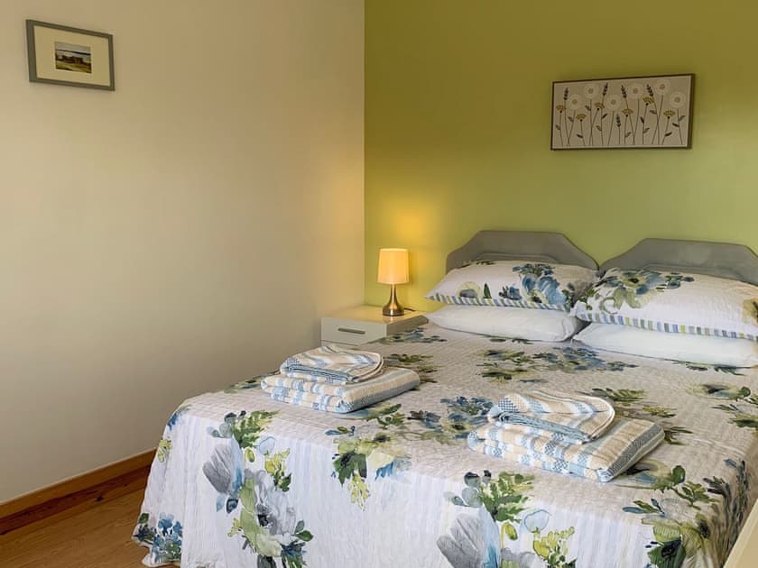 Double bedroom | Ploughmans Cottage, Forres, near Nairn