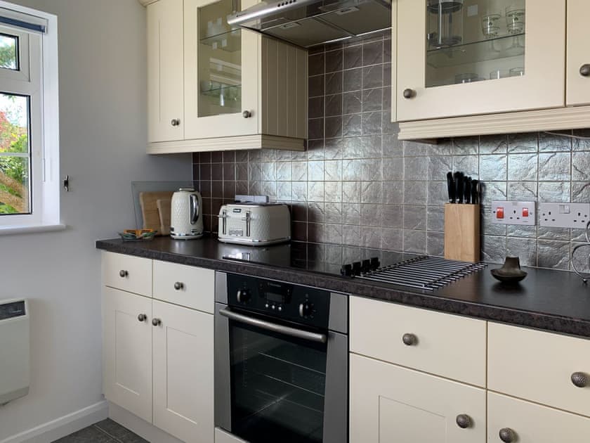 Kitchen | Quayside Cottage - The Quay, Waldringfield
