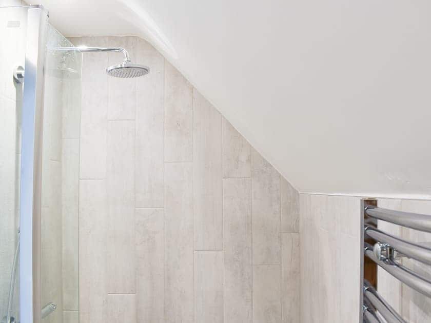 Bathroom | Cae Coch, Brynteg, near Benllech