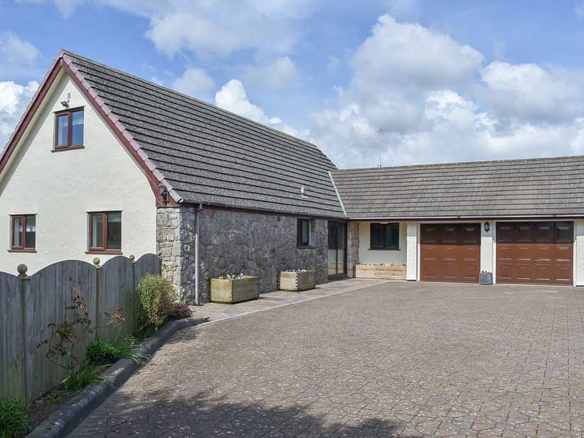 Parking | Cae Coch, Brynteg, near Benllech
