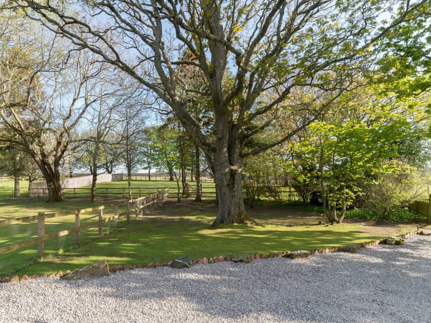 Garden and grounds | Garden Cottage, Tain