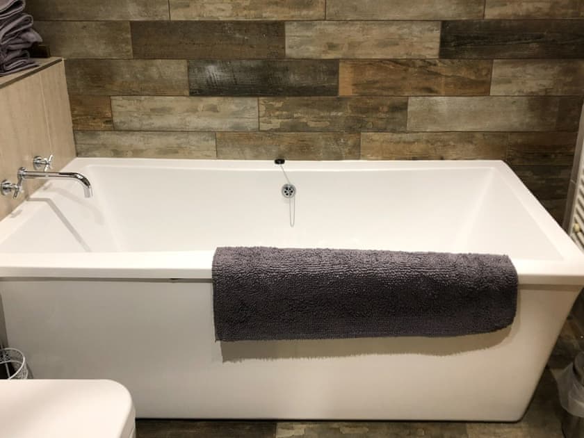 Ground floor Bathroom  | Calf Close Barn, Ashover