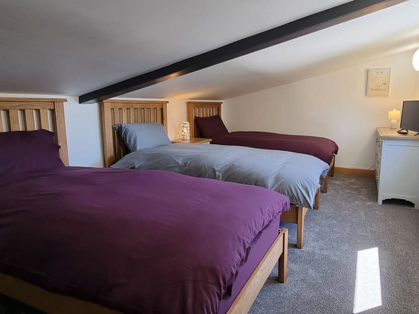 Bedroom | Dronefield Lodge, Somerton