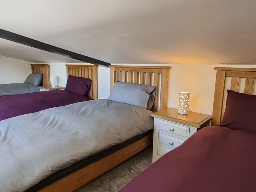 Bedroom | Dronefield Lodge, Somerton