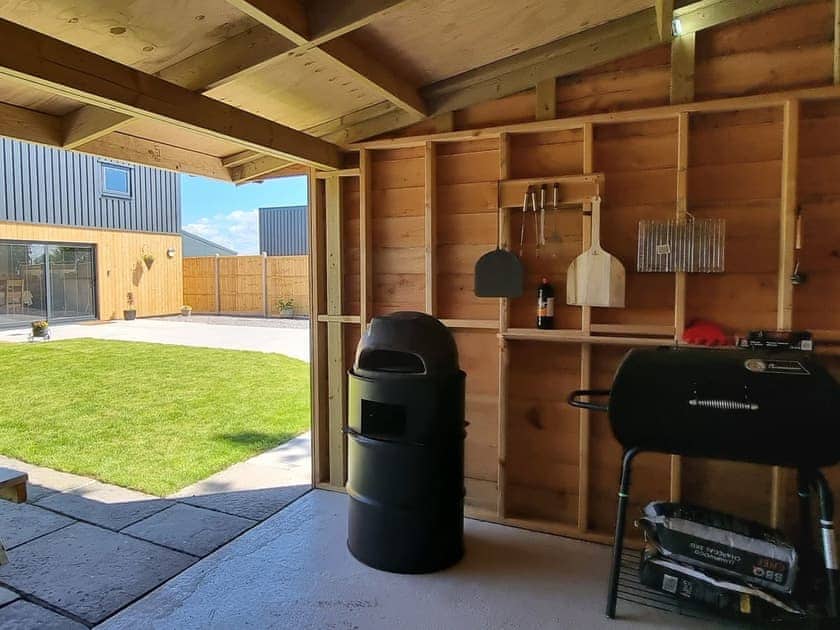 Sitting-out-area | Dronefield Lodge, Somerton
