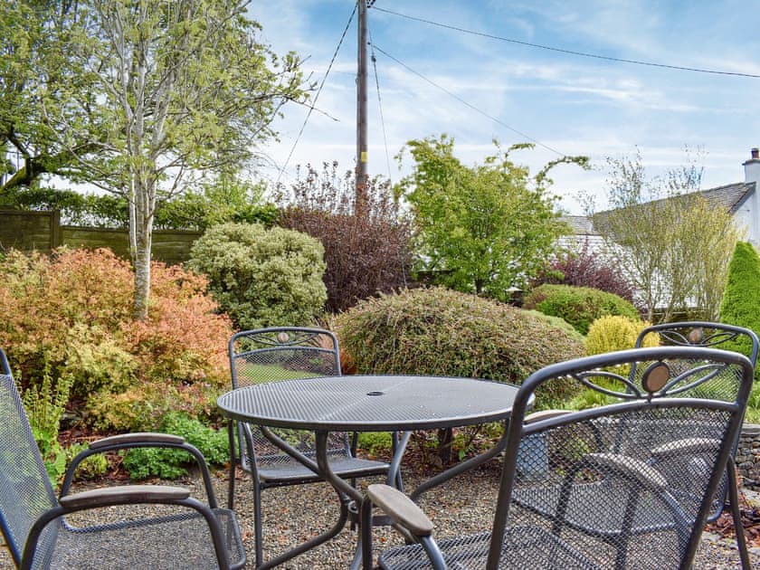 Sitting-out-area | Lupton Hall Cottages, Lupton, near kirkby Lonsdale