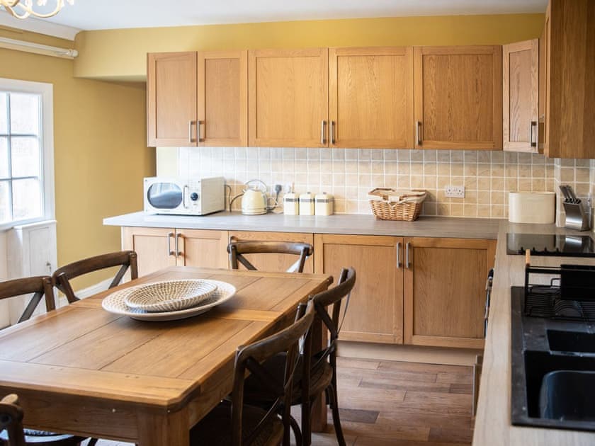 Kitchen/diner | Gardeners Cottage - Shortflatt Tower Cottages, Belsay
