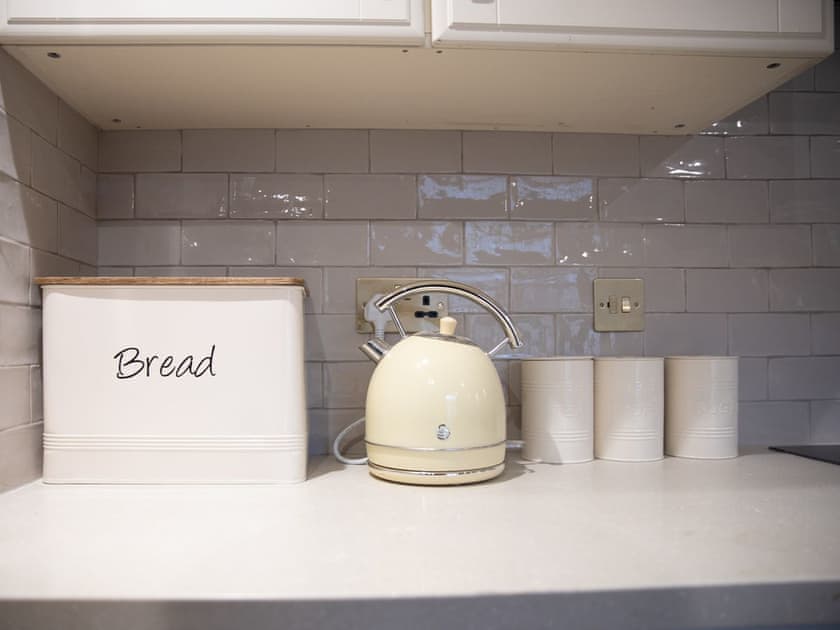 Kitchen | The Coach House - Shortflatt Tower Cottages, Belsay
