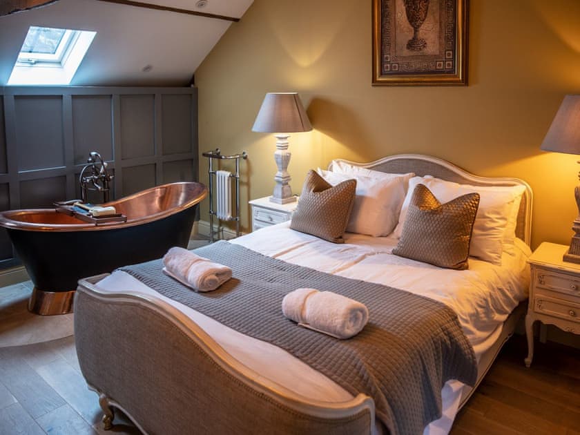 Double bedroom | The Grooms Cottage - Shortflatt Tower Cottages, Belsay