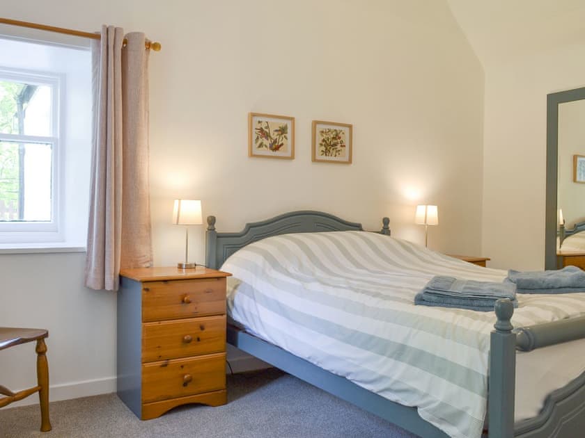 Double bedroom | Eagles Gate Lodge, Banff