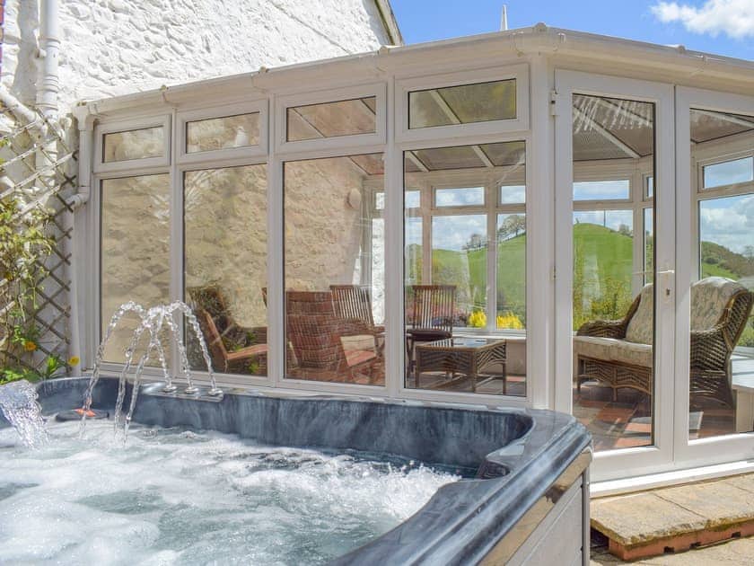 Hot tub | Pentre, Meifod, near Welshpool