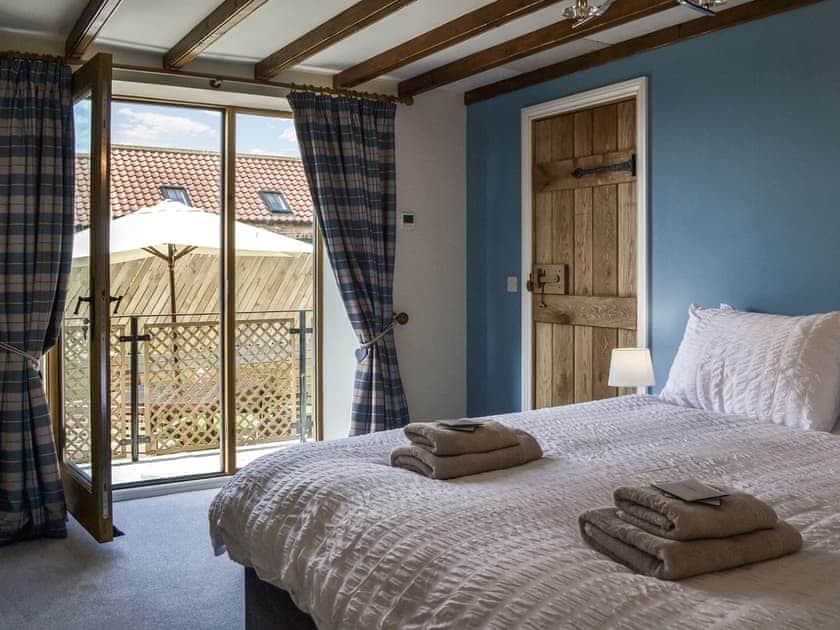 Double bedroom | The Old Stables - Corporation Farm Cottages, Tickton, near Beverley
