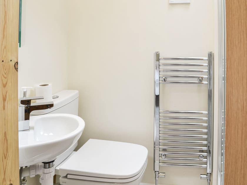 Bathroom | The Old Stables - Corporation Farm Cottages, Tickton, near Beverley