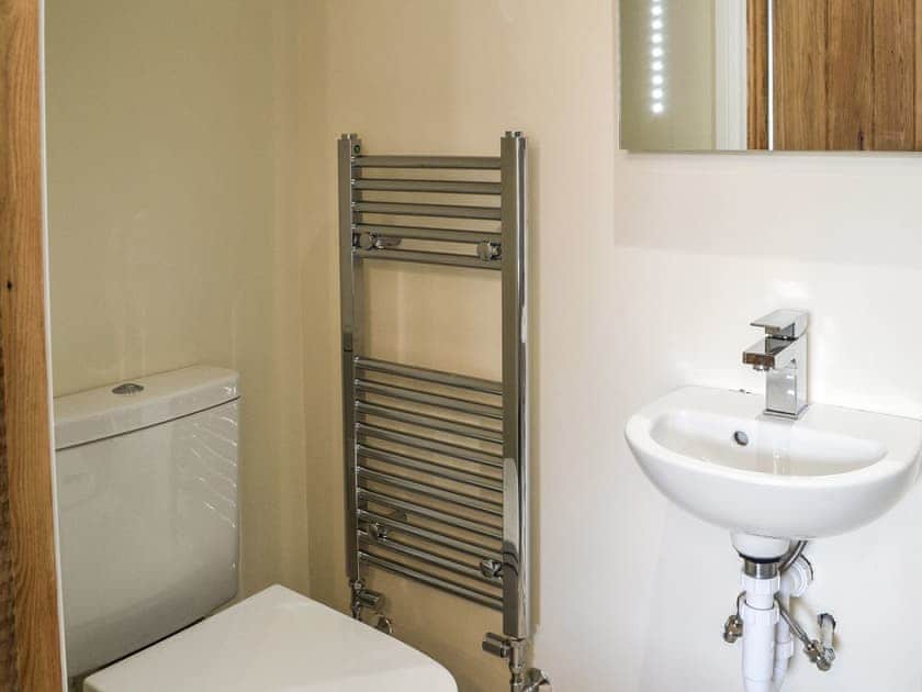 Bathroom | The Old Stables - Corporation Farm Cottages, Tickton, near Beverley