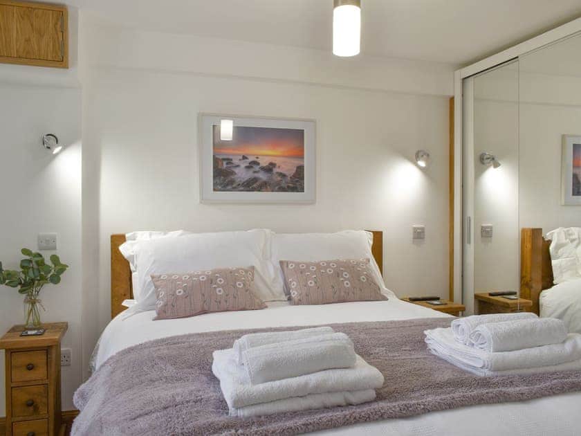 Double bedroom | Tan Yr Ardd Bach, Rhostryfan, near Caernarfon