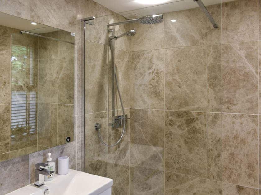 Shower room | Tan Yr Ardd Bach, Rhostryfan, near Caernarfon