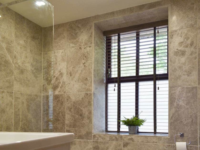 Shower room | Tan Yr Ardd Bach, Rhostryfan, near Caernarfon