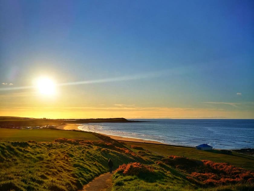 Sun sets over Banff Beach | Eagles Gate Lodge, Banff