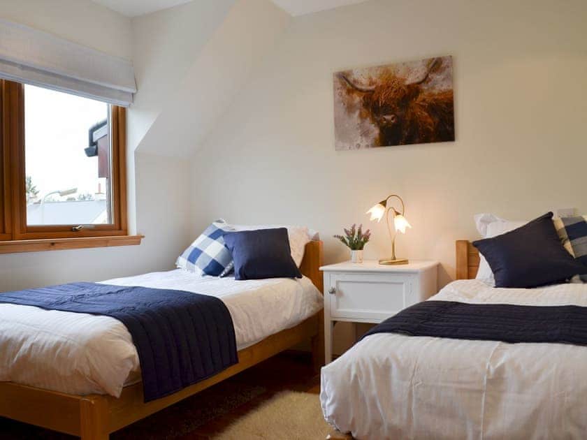 Twin bedroom | The Strathspey Lodge, Aviemore