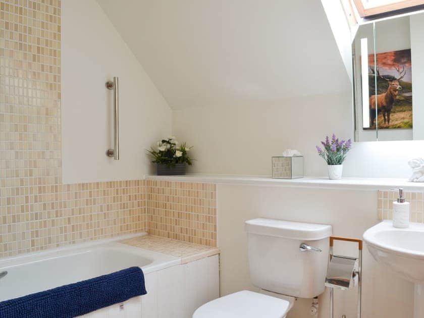 Bathroom | The Strathspey Lodge, Aviemore