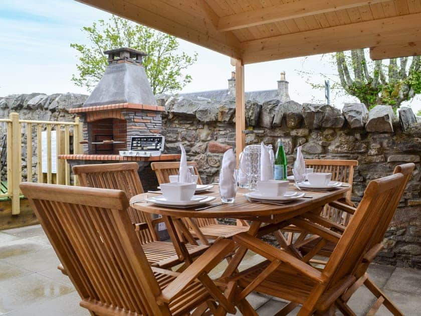 Outdoor eating area | The Strathspey Lodge, Aviemore