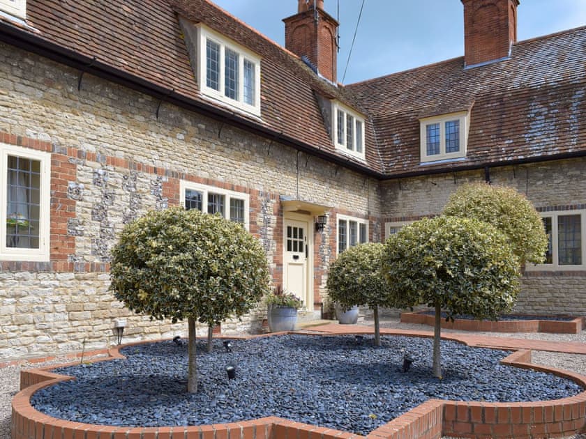 Exterior | Dulcie Cottage, Preston Crowmarsh, near Wallingford