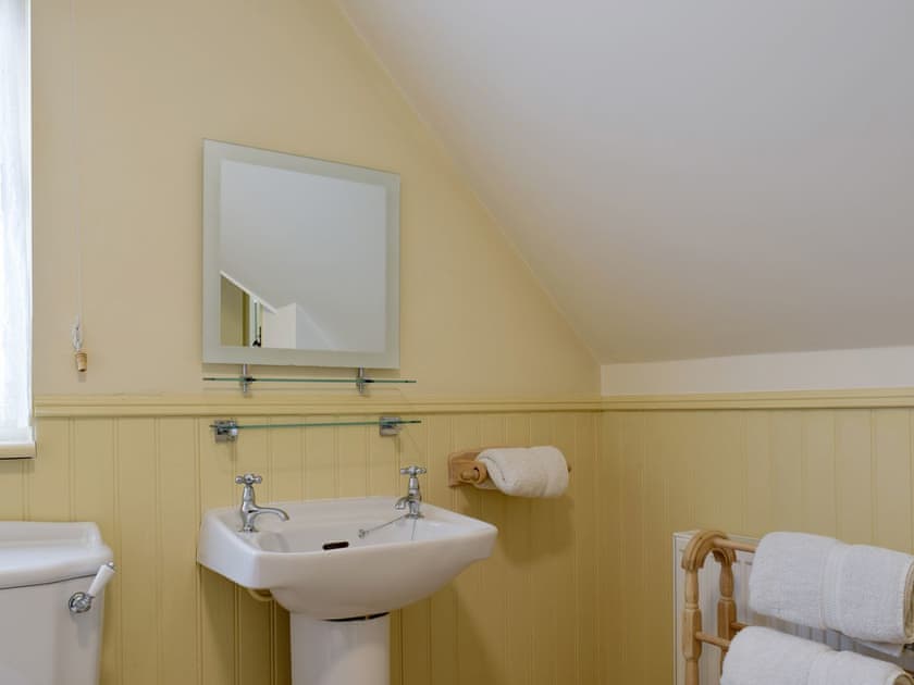 Bathroom | Dulcie Cottage, Preston Crowmarsh, near Wallingford