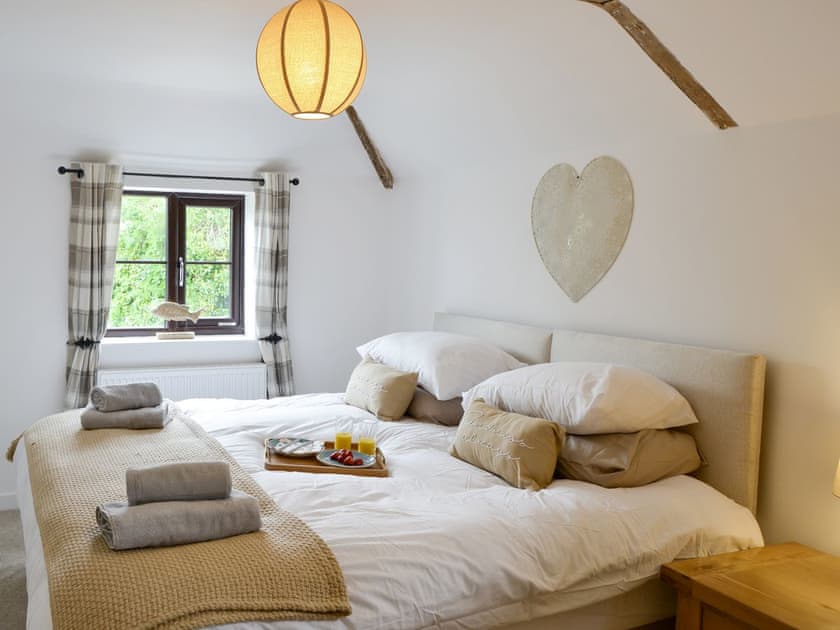 Double bedroom | Riverbank Cottage, Reedham, near Brundall