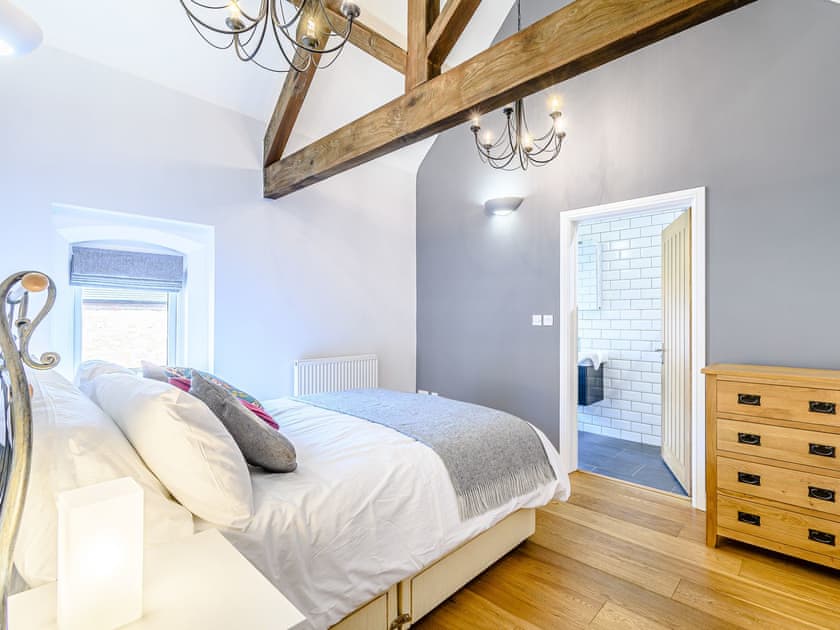 Double bedroom | Low Barn, Carlton