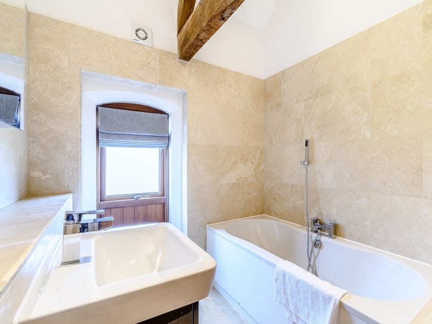 Bathroom | Low Barn, Carlton