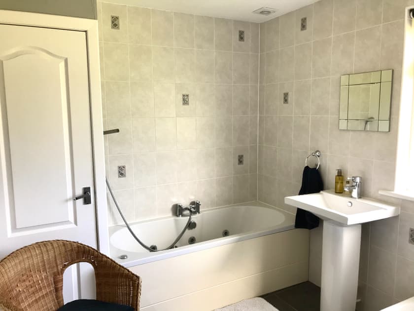 Bathroom | Drimlabarra Croft, Kildonan, Isle of Arran