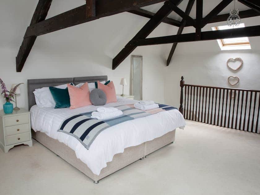 Double bedroom | The Coach House - Woodlands Manor Farm, Woodford, near Bude
