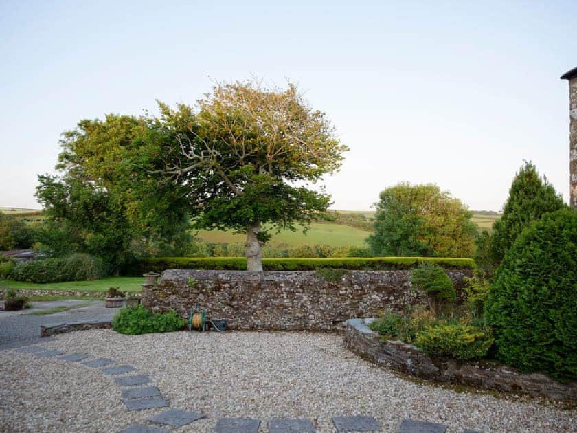 View | Honeysuckle Cottage - Woodlands Manor Farm, Woodford, near Bude