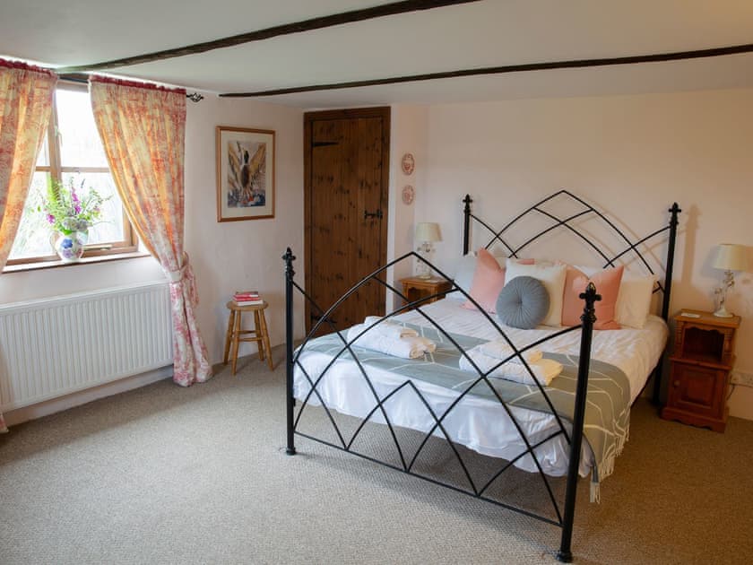 Ground floor double bedroom | Rose Cottage - Woodlands Manor Farm, Woodford, near Bude