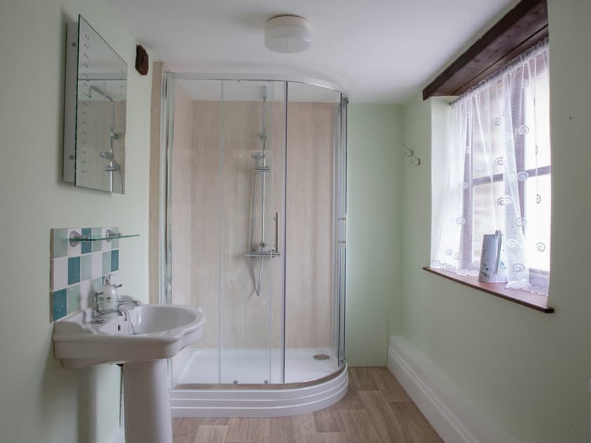 Shower room | Rose Cottage - Woodlands Manor Farm, Woodford, near Bude